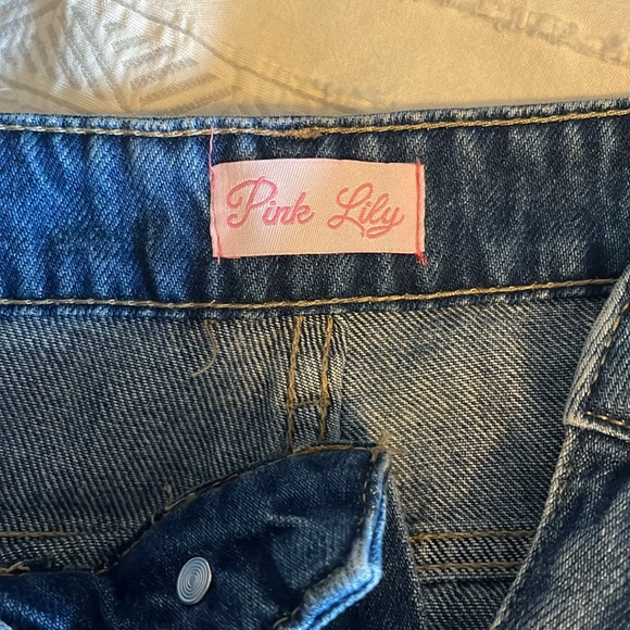 Distressed Denim Jeans - Picture 2 of 3